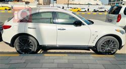 إنفينيتي QX70